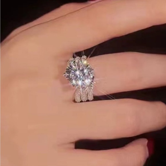 3 Carat Moissanite Three-Layer Ring in a size 8.5 - Picture 4 of 6